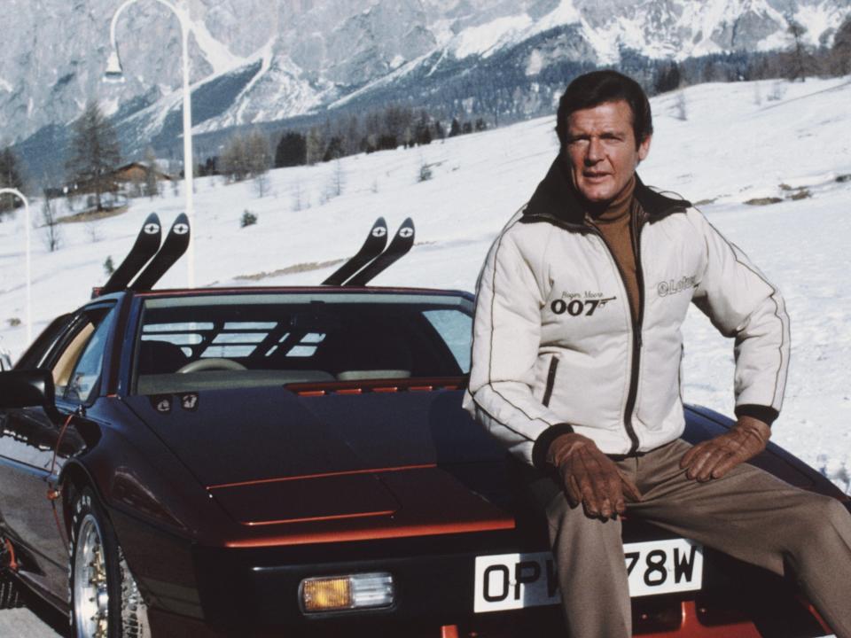 roger moore in for your eyes only