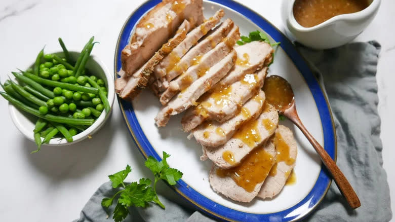 Pork loin roast with gravy