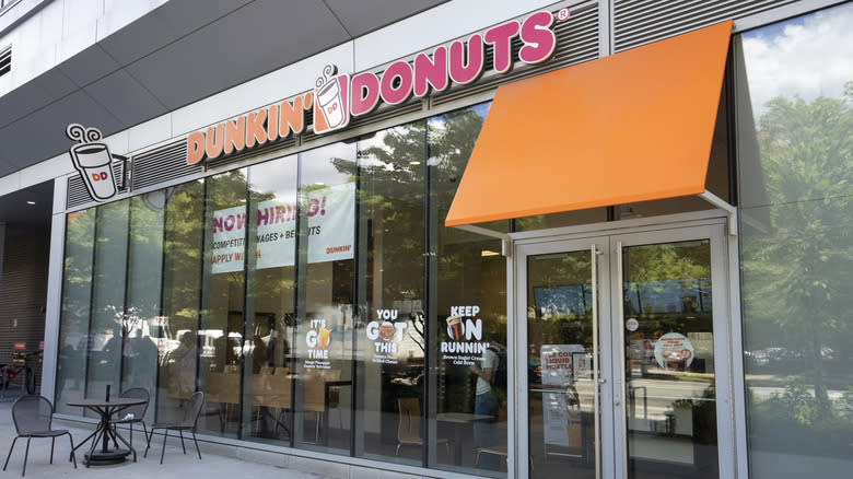 Dunkin' Donuts storefront