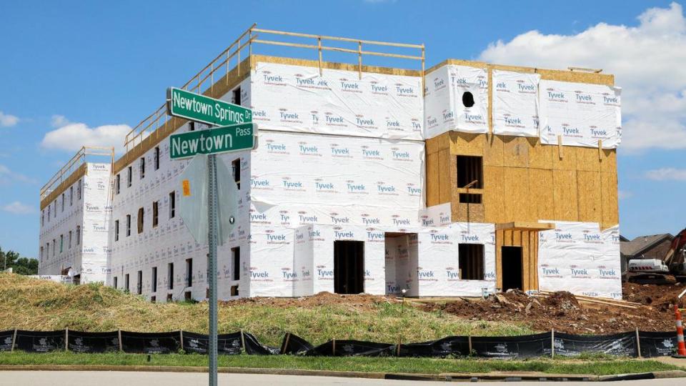 A new Everhome Suites by Choice Hotels is under construction at the intersection of Newtown Springs Drive and Newtown Pass, just off Newtown Pike. The hotel is part of a a new development called Newtown Springs which includes a new Starbucks location.