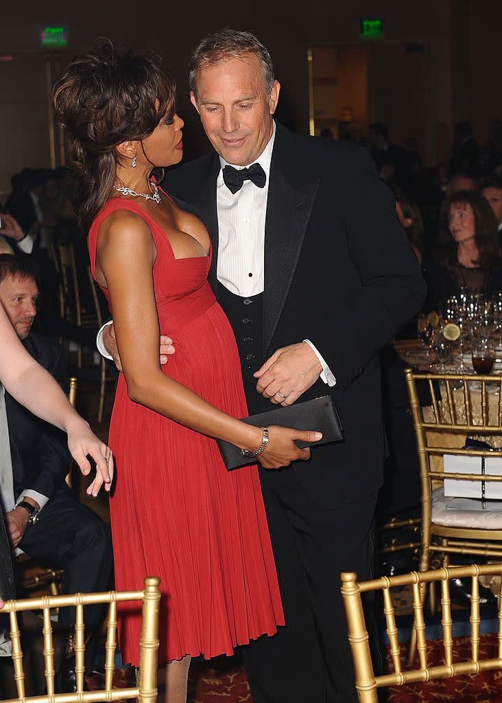 scottsdale, az   april 05  singer whitney houston and actor kevin costner at muhammad alis celebrity fight night xiv at the jw marriott desert ridge resort  spa on april 5, 2008 in scottsdale, arizona  photo by michael caulfieldwireimage