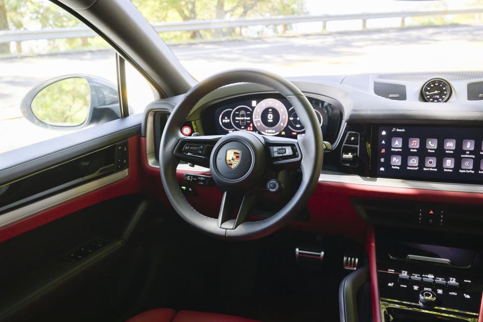 2025 porsche cayenne s coupe interior