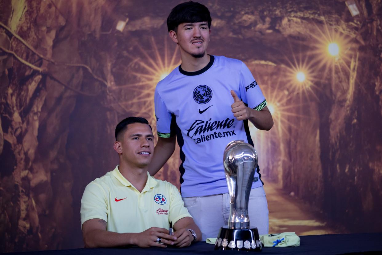 Club America’s goalkeeper Luis Malagon signs autographs and takes photos with fans before the friendly game against FC Juarez at the Sun Bowl in El Paso, TX, on Sunday, June 23, 2024.