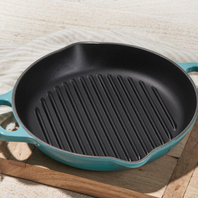 Le Creuset 9.75 Signature Deep Round Grill Pan (Oyster)