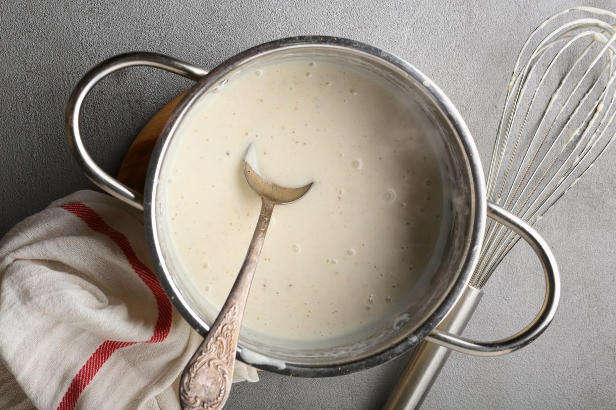 béchamel in a pan