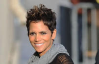 Oscar winner Halle Berry got involved in a car crash while driving in Los Angeles. In fact, she was accused of leaving the scene after reportedly hitting another woman’s car. The latter also accused her of being under the influence when things happened. Halle eventually pleaded no contest to charges, and was sentenced to three years of probation, as well as fined $13,500.