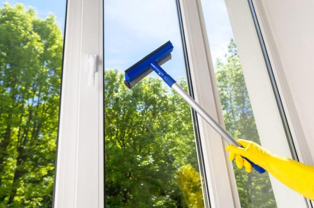 The Best Window Squeegees of 2024 - Tested by Bob Vila