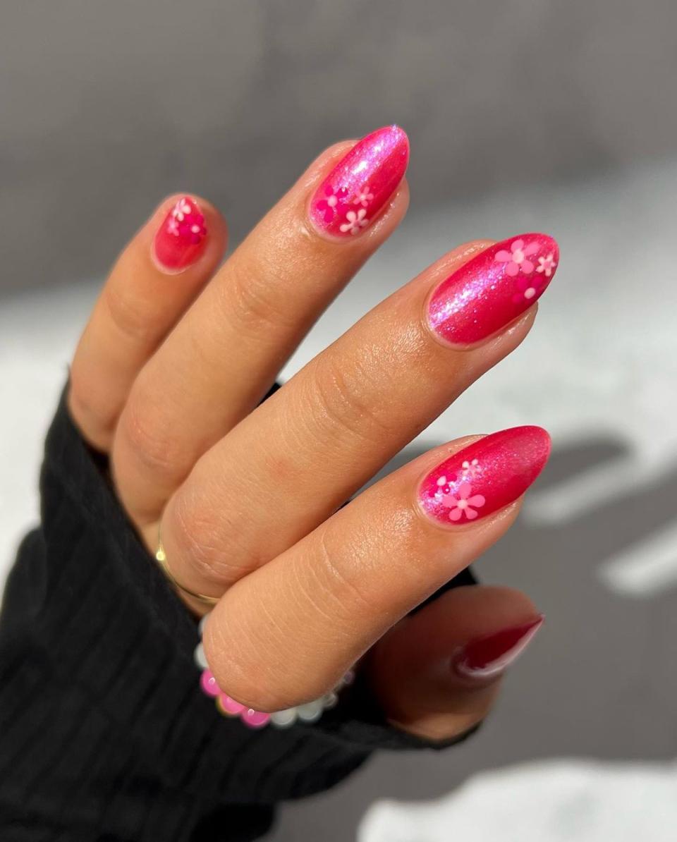 <h1 class="title">y2k-nails-2024-nail-art-trends.jpg</h1><cite class="credit">Instagram / @samrosenails</cite>