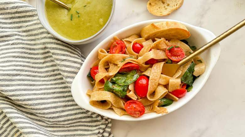 oval bowl of pasta