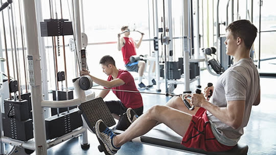 The Worst People at the Gym According to Trainers
