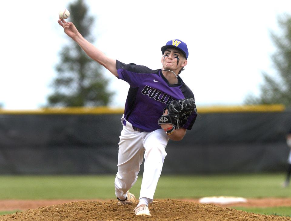 Williamsville's Trey Carter pitches against Pleasant Plains during the game Thursday, April 27, 2023.