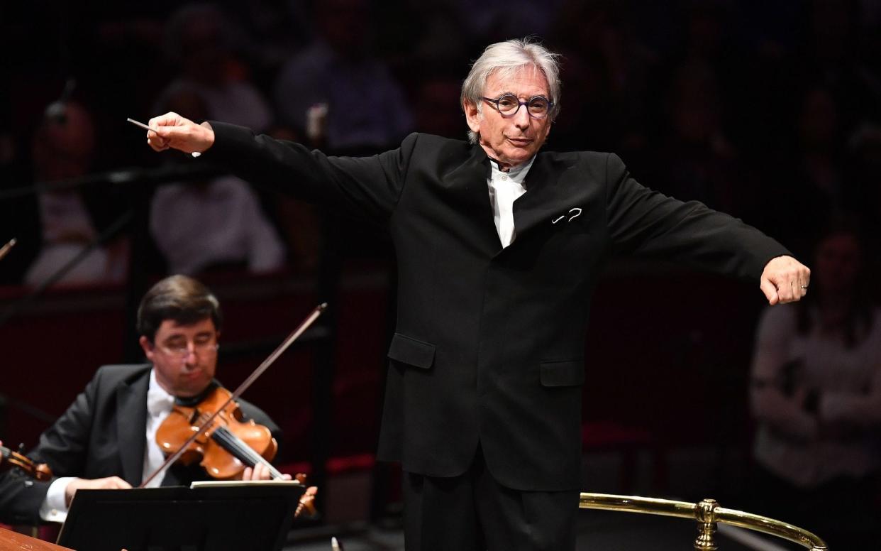 Michael Tilson Thomas conducts the Vienna Philharmonic at the BBC Proms 2017 - Chris Christodoulou