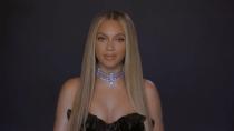 <p>A rooted look, like Beyoncé's, adds a little depth around the face, says celebrity <a href="https://www.instagram.com/clarissanya/?hl=en" rel="nofollow noopener" target="_blank" data-ylk="slk:Clariss Rubenstein;elm:context_link;itc:0;sec:content-canvas" class="link ">Clariss Rubenstein</a>. It's also a lower-maintenance look that can be achieved by going to a colorist to add a root in, or by doing an ombre technique, she explains. </p>