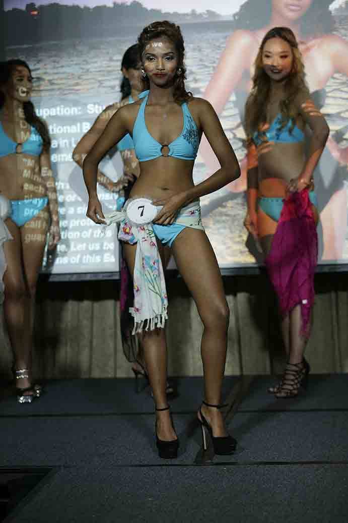 Ann Lopez in her swimwear. (Photo: Yahoo Singapore)