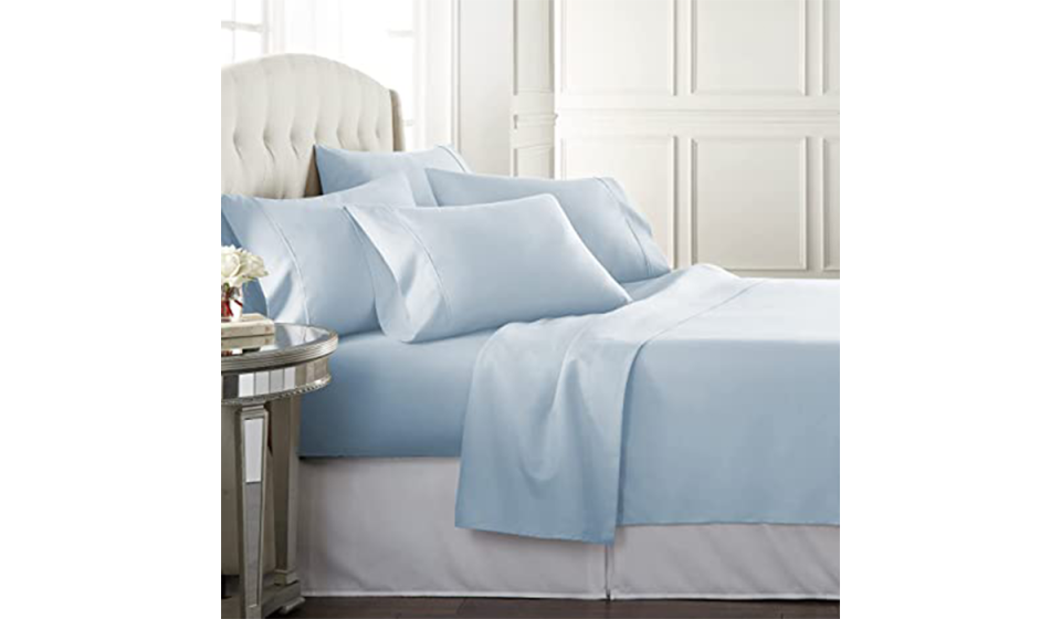 Danjor sheets in light blue