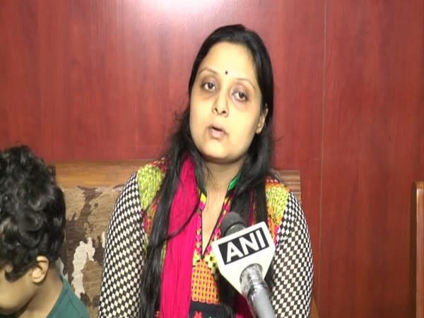 Meenakshi Gupta, wife of the victim Manish Gupta (Photo/ANI)