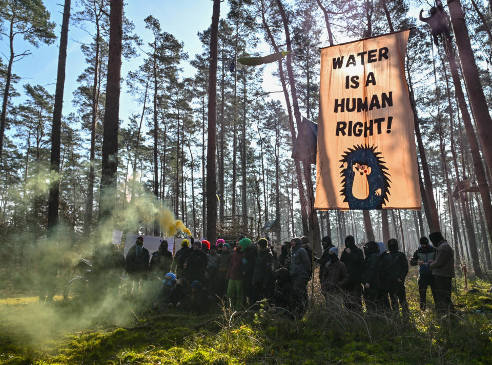 29 February 2024, Brandenburg, Grünheide: Activists from the 