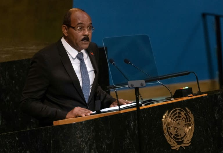 El primer ministro de Antigua y Barbuda, Gaston Browne, toma la palabra en la Asamblea General de la ONU, en Nueva York, el 23 de septiembre de 2022 (Yuki Iwamura)