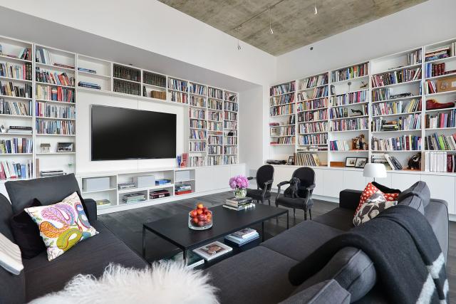 25 Rooms with Stylish Built-In Bookshelves