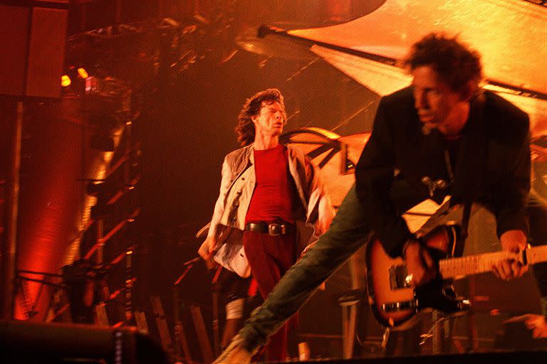 Mick Jagger y Keith Richards durante el recital de los Rolling Stones en el estadio de River Plate el 12 de febrero de 1995