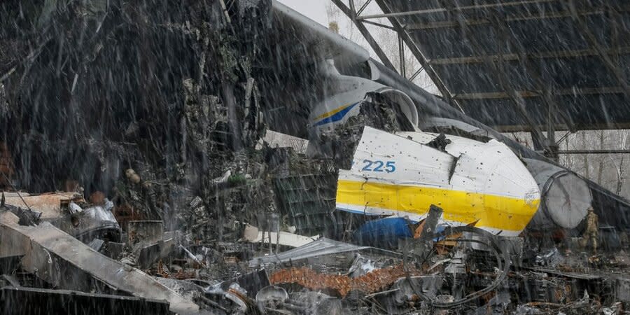 An-225 Mriya after Russia's strike on the airfield in Gostomel, Kyiv region, April 3, 22