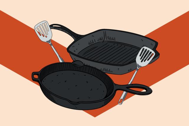 This 5-Star Rated Cast-Iron Lodge Skillet Is Just $20 Right Now