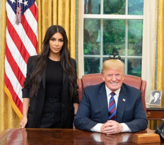 The president with Kim Kardashian at the oval office. (Photo: Twitter)