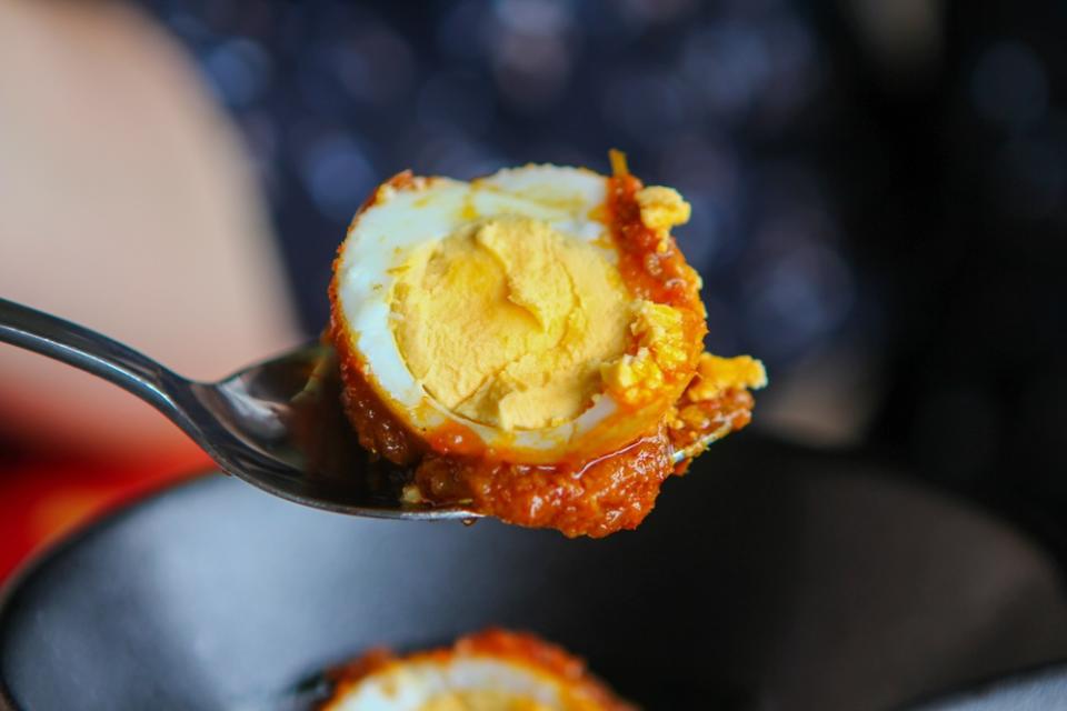 Close up sambal egg