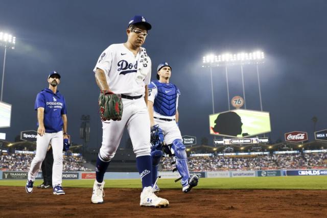 Los Angeles, United States. 16th June, 2022. LOS ANGELES, CALIFORNIA, USA -  JUNE 16: Mexican professional baseball pitcher Julio Urías (Julio Urias)  arrives at the Los Angeles Dodgers Foundation (LADF) Annual Blue