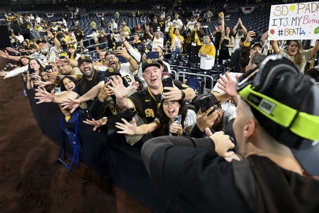 Dodgers defeat San Diego Padres 5-3 in Game 1 of NLDS - Los Angeles Times