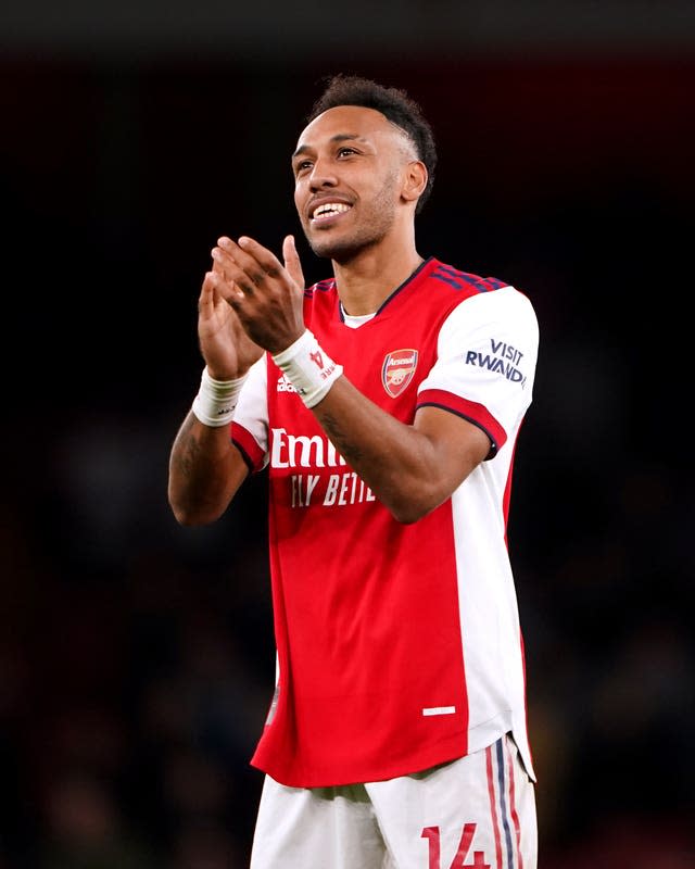 Pierre-Emerick Aubameyang applauds the fans