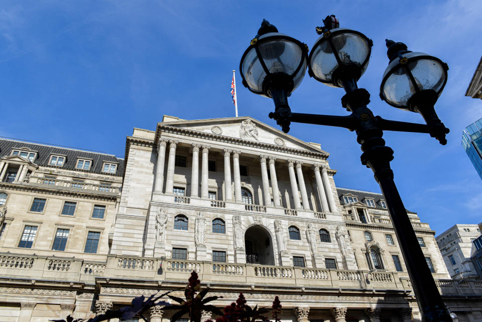 LONDON, UNITED KINGDOM - 2021/09/21: A general view of Bank of England on a clear sunny day as seen from Threadneedle Street. (Photo by Thomas Krych/SOPA Images/LightRocket via Getty Images)