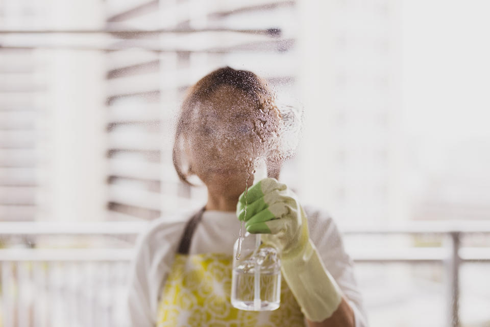 Loin d'être propres, les produits d'entretien traditionnels se voient proposés de plus en plus d'alternatives clean (Getty Images)