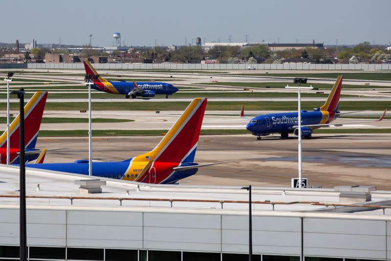 Southwest Airlines flights resume following the lifting of a brief nationwide stoppage in Chicago