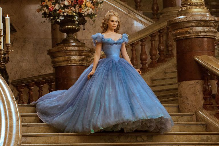 Lily James en La Cenicienta, versión con actores de Disney