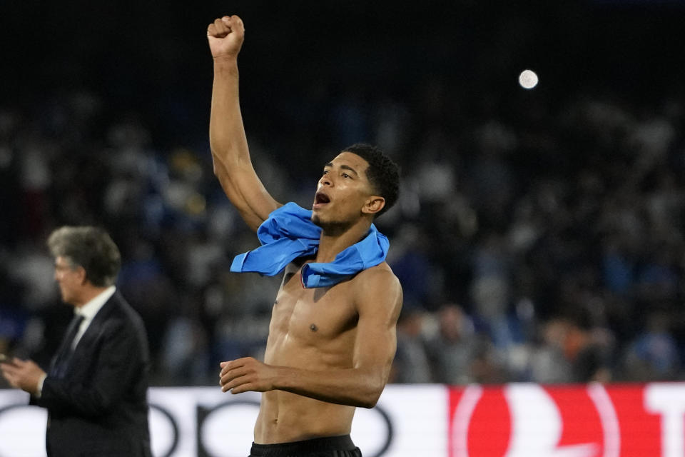 Real Madrid's Jude Bellingham celebrates after the Champions League group C soccer match between Napoli and Real Madrid at the Diego Armando Maradona stadium in Naples, Italy, Tuesday, Oct. 3, 2023. (AP Photo/Alessandra Tarantino)