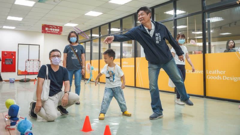 ▲高市府勞工局局長周登春也到現場參與活動。（圖／高市府勞工局提供）