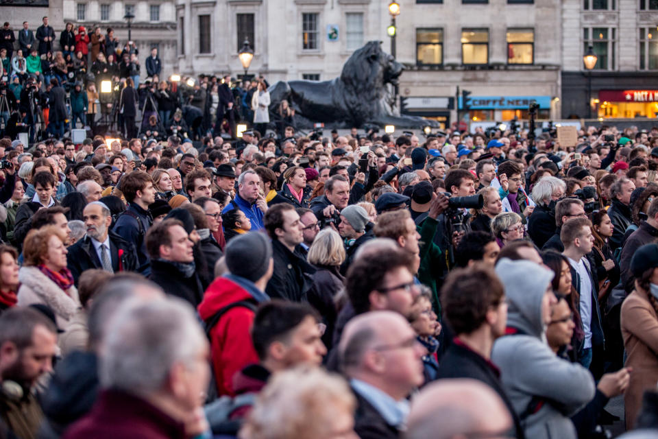 Vigilia en la Plaza de Trafalgar por las víctimas de ataque terrorista