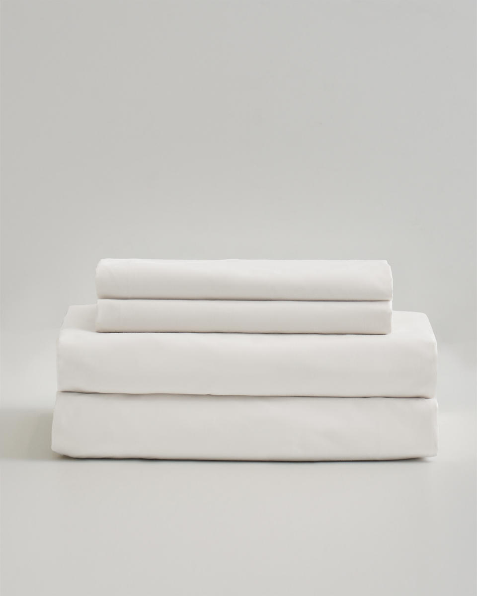 <p><a href="https://go.redirectingat.com?id=74968X1596630&url=https%3A%2F%2Fwww.quince.com%2Fhome%2Fclassic-organic-percale-sheet-set%3Fclickid%3Dwz-26VynWxyNUf3XVzSXX0omUkH1k-0swx%253AY0E0%26color%3Dwhite%26ircid%3D21926%26irgwc%3D1%26irpid%3D10078%26set%3Dsheet-set%26sharedid%3Desquire.com%26tracker%3Dcollection_page__home%252Fsheets-and-pillowcases__Luxe%2BSheet%2BSets__0&sref=https%3A%2F%2Fwww.esquire.com%2Flifestyle%2Fg46801915%2Fbest-sheets%2F" rel="nofollow noopener" target="_blank" data-ylk="slk:Shop Now;elm:context_link;itc:0;sec:content-canvas" class="link ">Shop Now</a></p><p>Classic Organic Percale Sheet Set</p><p>quince.com</p><p>$99.90</p>