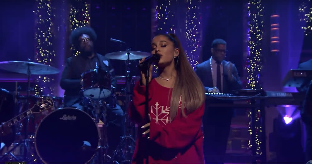 Ariana Grande Vampire Porn - Ariana Grande and the Roots Bring Out the Soul in 'Imagine' on 'Fallon'  (Watch)
