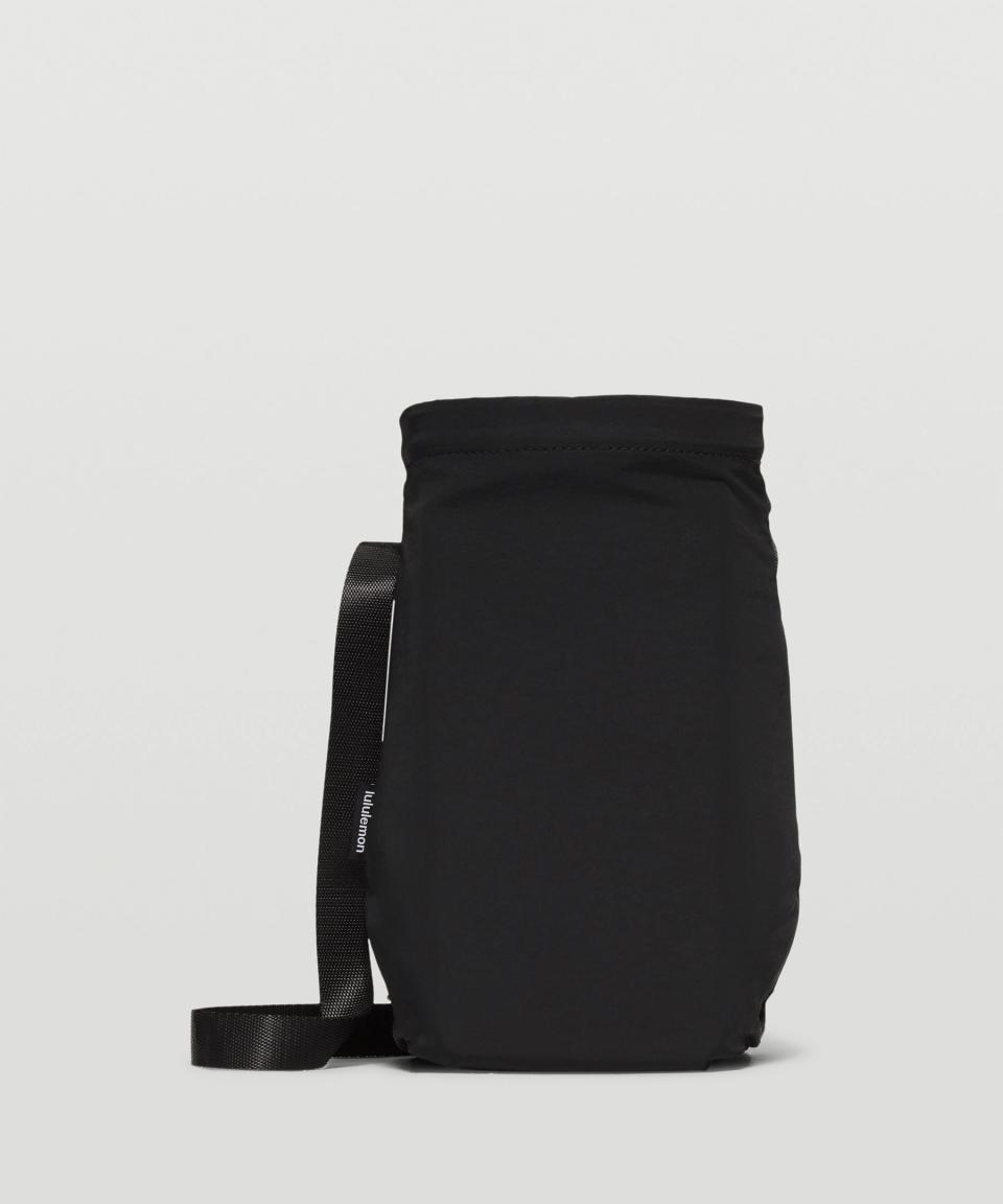 <p><a href="https://go.redirectingat.com?id=74968X1596630&url=https%3A%2F%2Fshop.lululemon.com%2Fp%2Fwater-bottles%2FWaterbottle-Crossbody%2F_%2Fprod10520269&sref=https%3A%2F%2F" rel="nofollow noopener" target="_blank" data-ylk="slk:Shop Now;elm:context_link;itc:0;sec:content-canvas" class="link ">Shop Now</a></p><p>Waterbottle Crossbody</p><p>lululemon.com</p><p>$38.00</p>