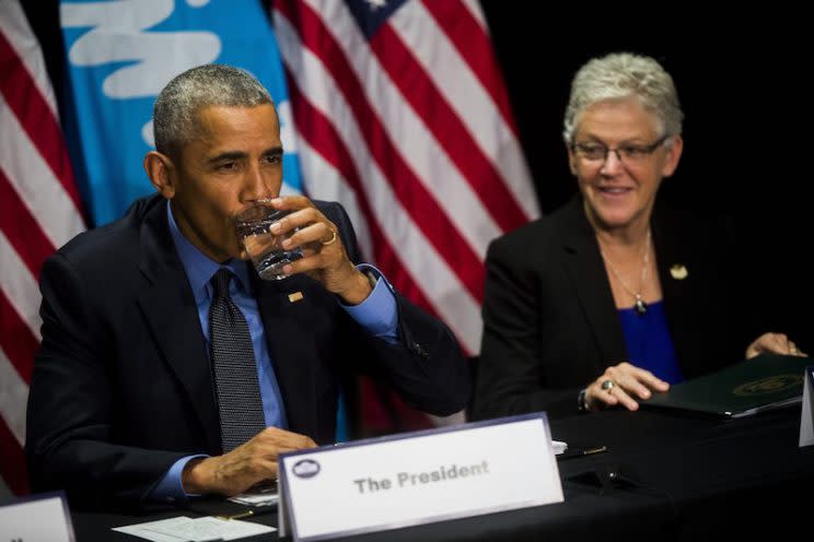 Obama drinks Flint water