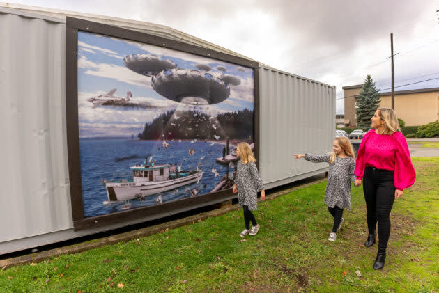 The 1947 Maury Island UFO incident is commemorated in a mural on display in Des Moines, Wash. (Explore Seattle Southside Photo)