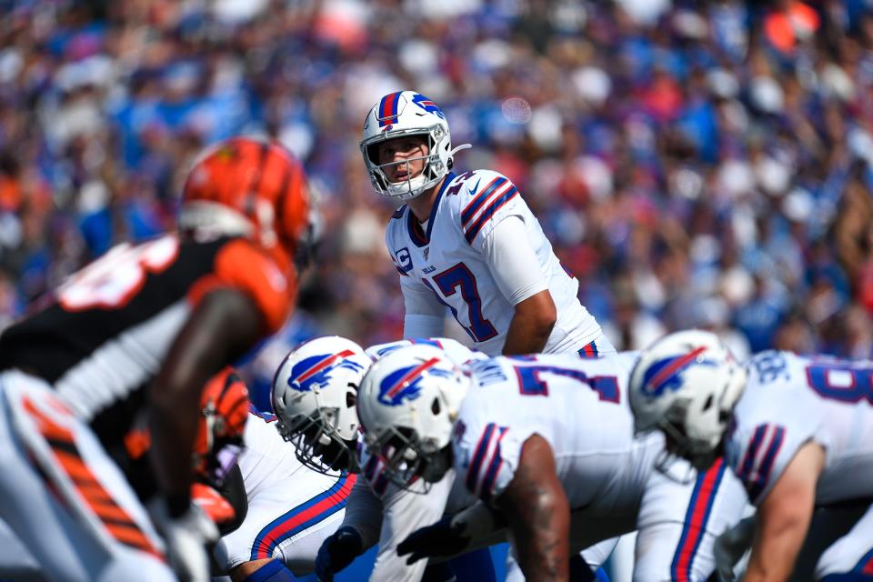 QB Josh Allen (17) and the Buffalo Bills badly need to win Monday night's game at Cincinnati to keep hopes alive for the AFC's No. 1 playoff seed.