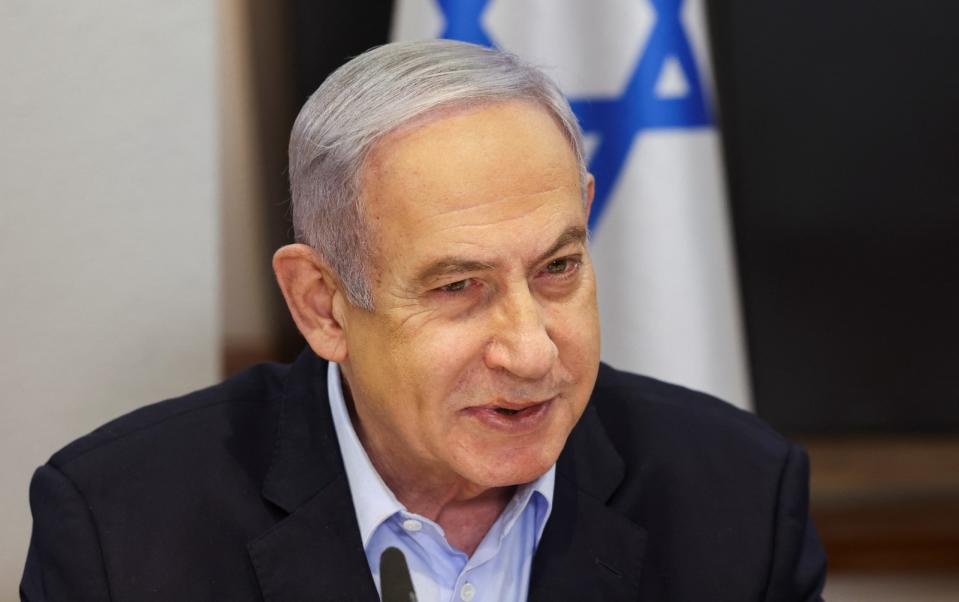 2024年1月7日，以色列總理納坦雅胡在位於特拉維夫的國防部總部召開每週內閣會議。路透社
