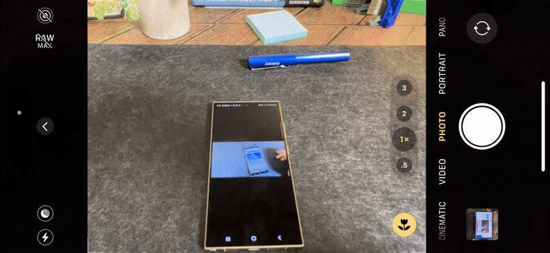 Is this a screen recording of a video of a phone screen recording a video of a screen recording? You bet it is. - Gif: Kyle Barr / Gizmodo