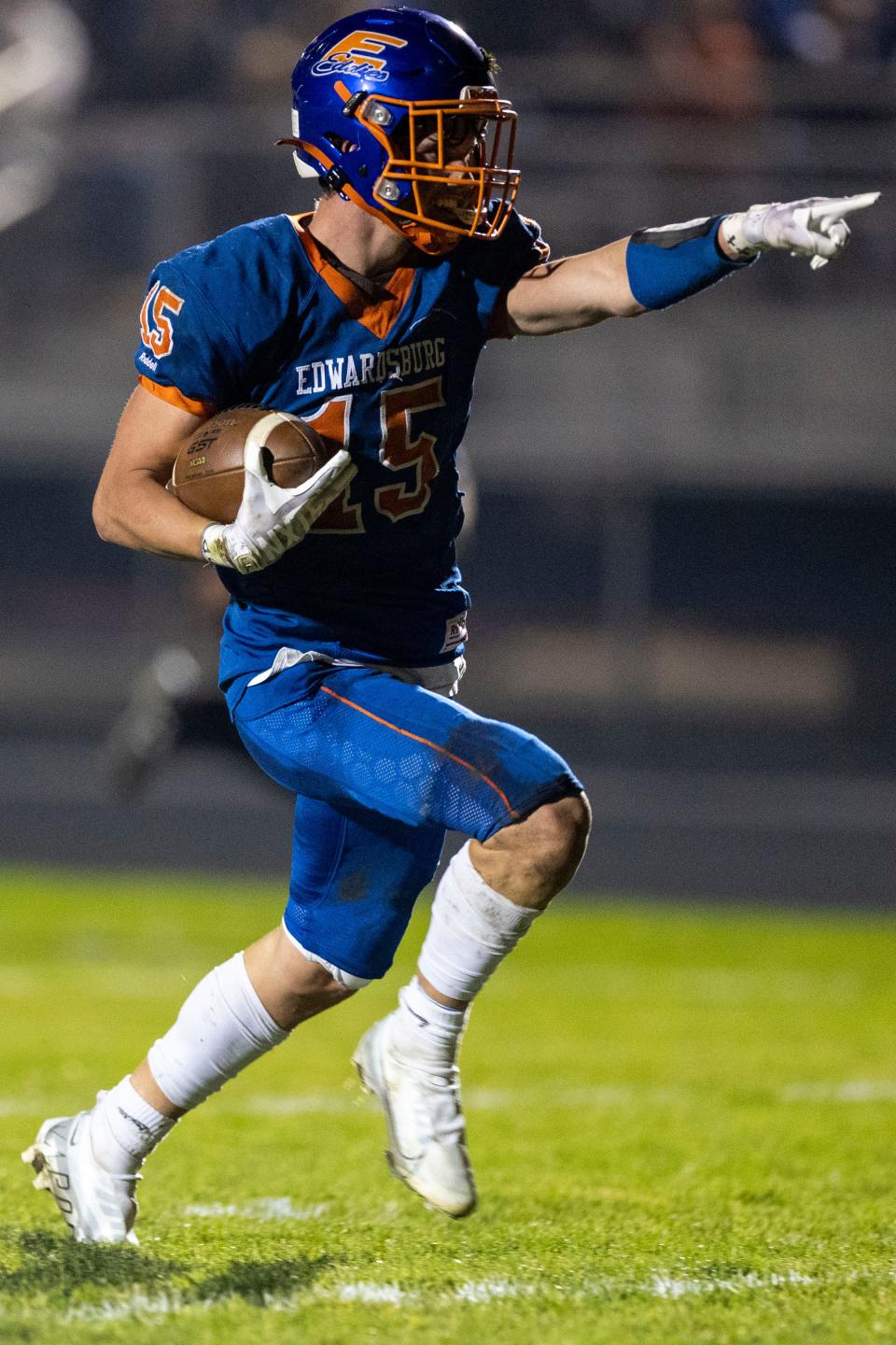 Edwardsburg's Brett Allen (15) runs with the ball for a touchdown during the Niles-Edwardsburg high school football game on Friday, November 04, 2022, at Leo Hoffman Field in Edwardsburg, Michigan.