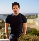 <p>Vive a Dubai, ha 33 anni e nel 2006 ha lanciato il social VKantakye. Pavel Durov è il Mark Zuckerberg russo, fondatore di Telegram e nemico di Putin. (Instagram) </p>