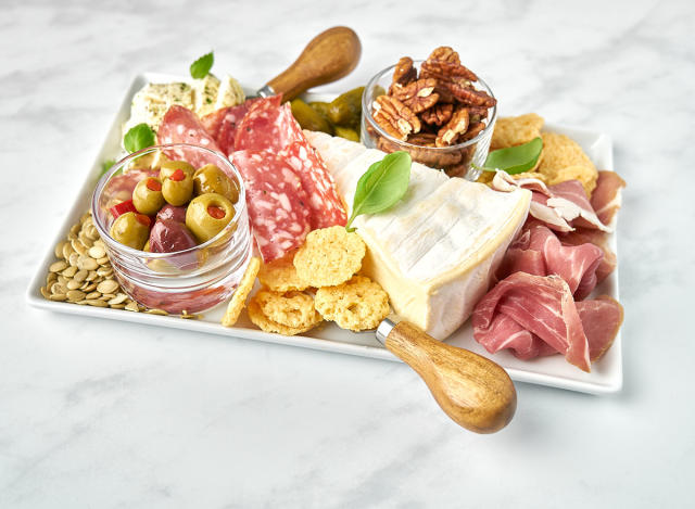 Simple Charcuterie Board - The Healthy Epicurean