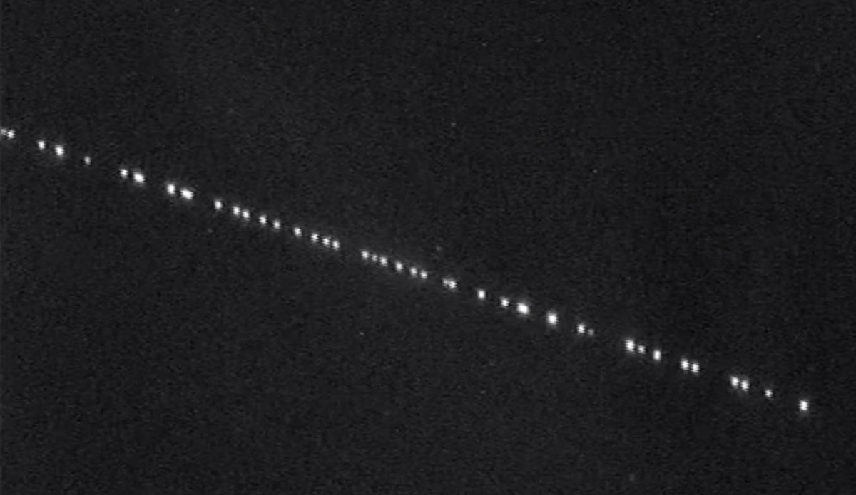 Watch Dozens Of Spacexs Starlink Satellites Speeding Through The Night Sky
